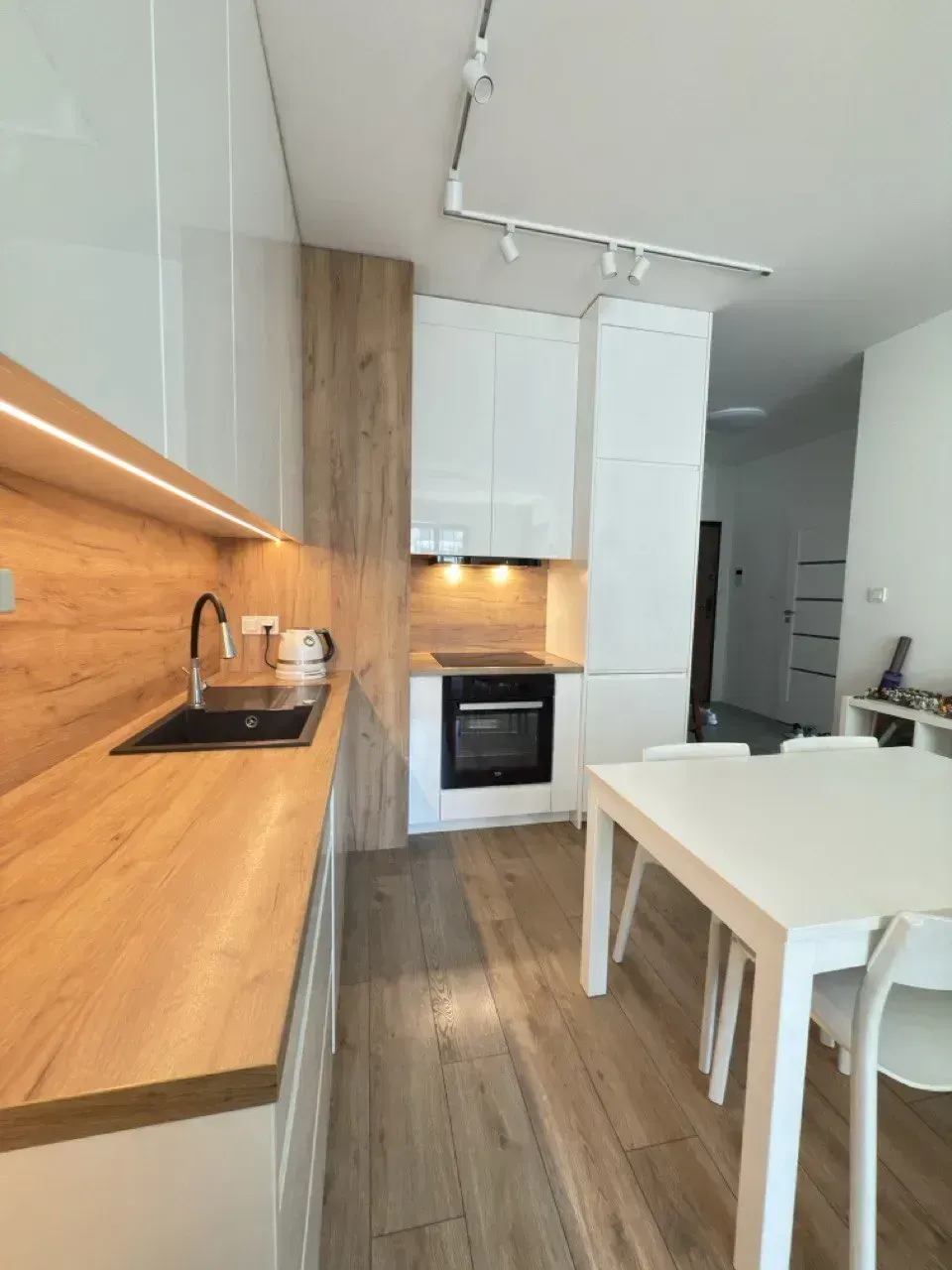 Wynajem 2-pokojowego mieszkania, Wilanów. 2