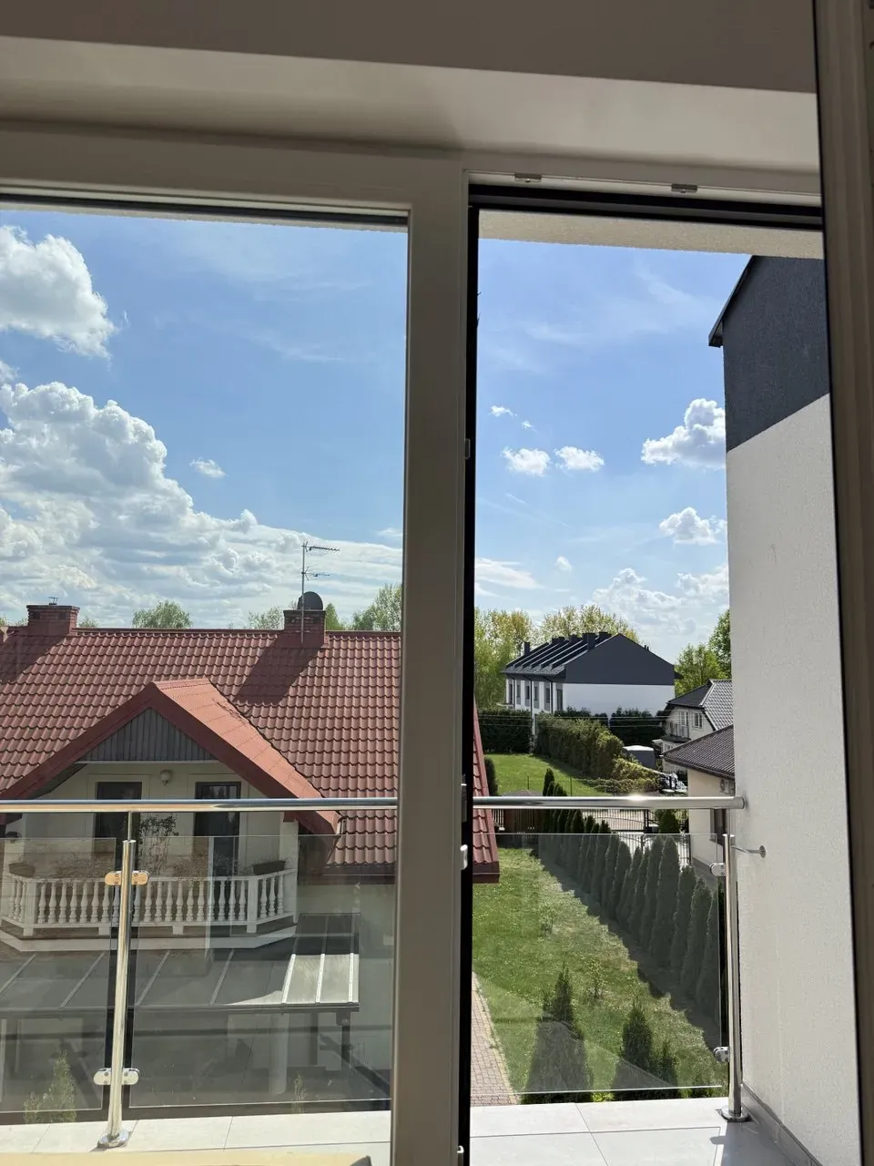 Nowy dom (szeregowiec) na sprzedaż w Markach. 4