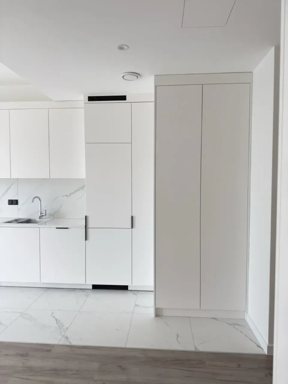 Apartamenty w kompleksie Towarowa Towers. 6