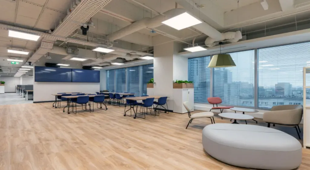 Wykończone biuro z meblami, Warszawa. 3