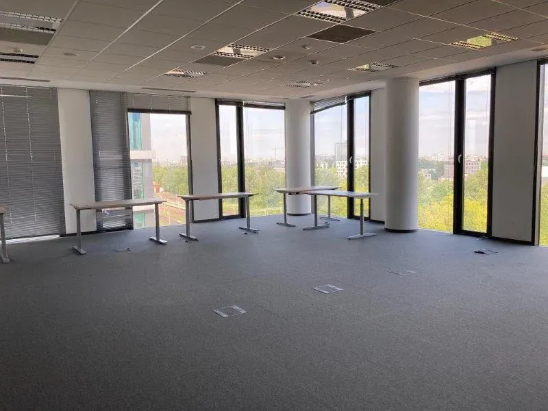 Biuro z dobrą komunikacją Warszawa, Ochota. 4