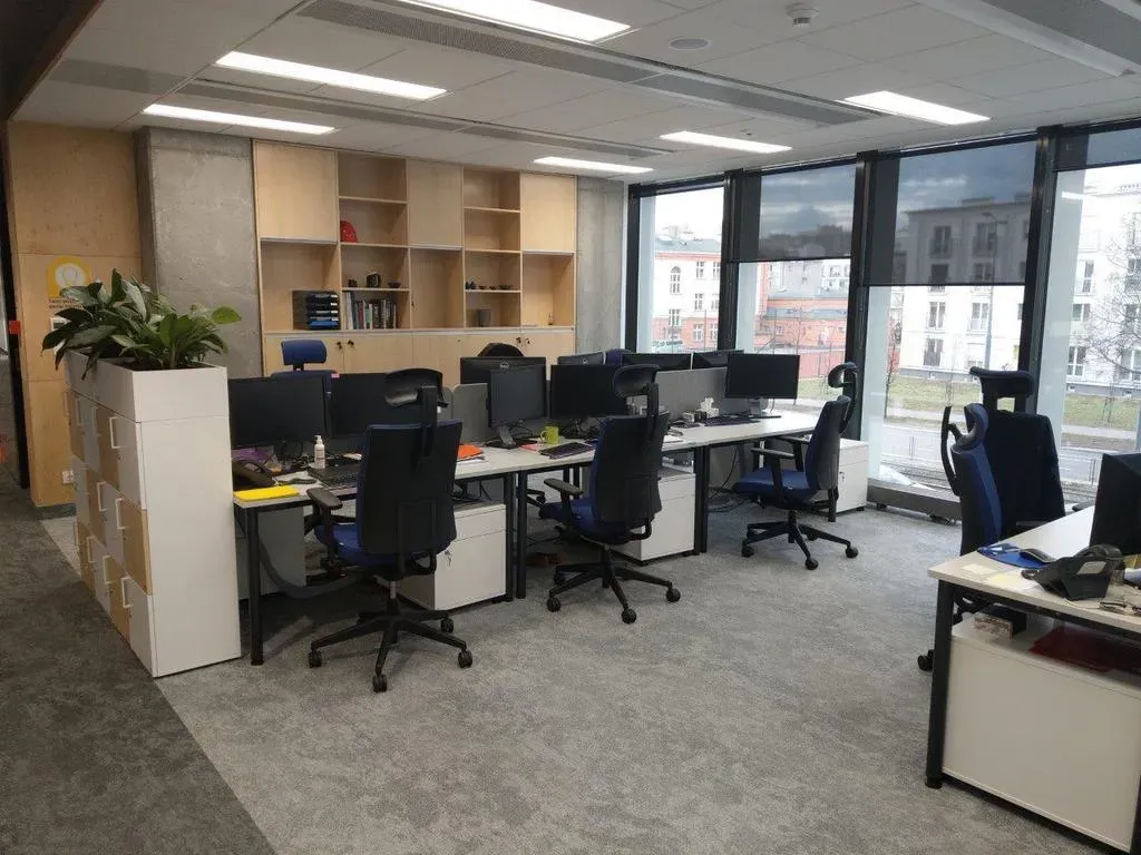 Umeblowane biuro Warszawa, Czyste. 6